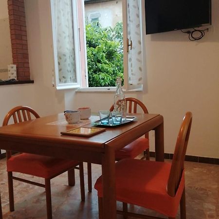 Domo Nina Apartment ลาสเปเซีย ภายนอก รูปภาพ